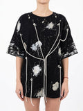 Tricou pictat manual accesorizat cu ace și perle - Allabout_painting